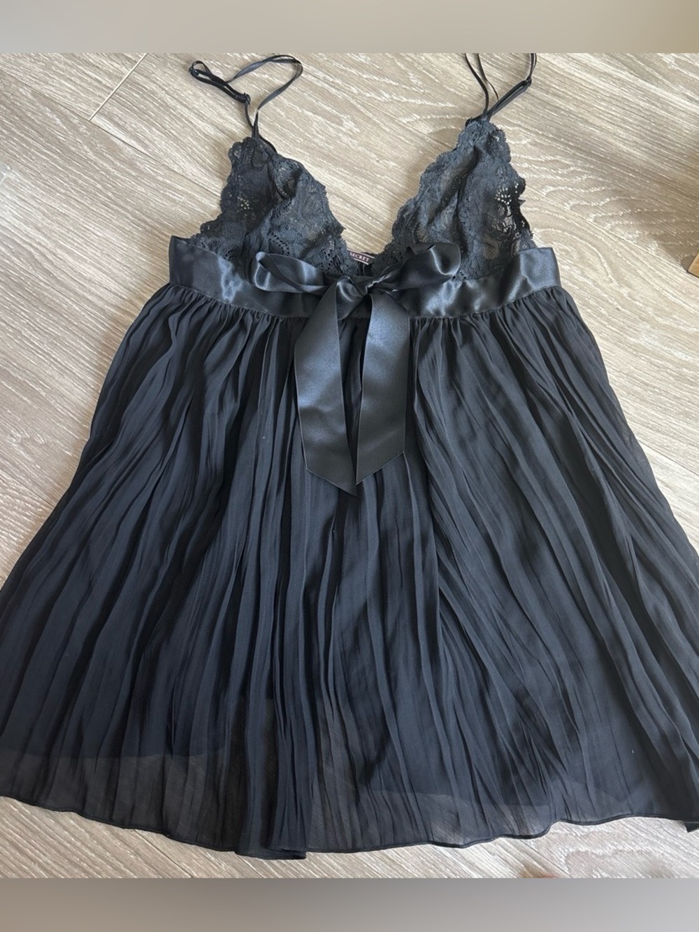 Victoria's Secret Black Lace & Satin Bow Babydoll Chemise